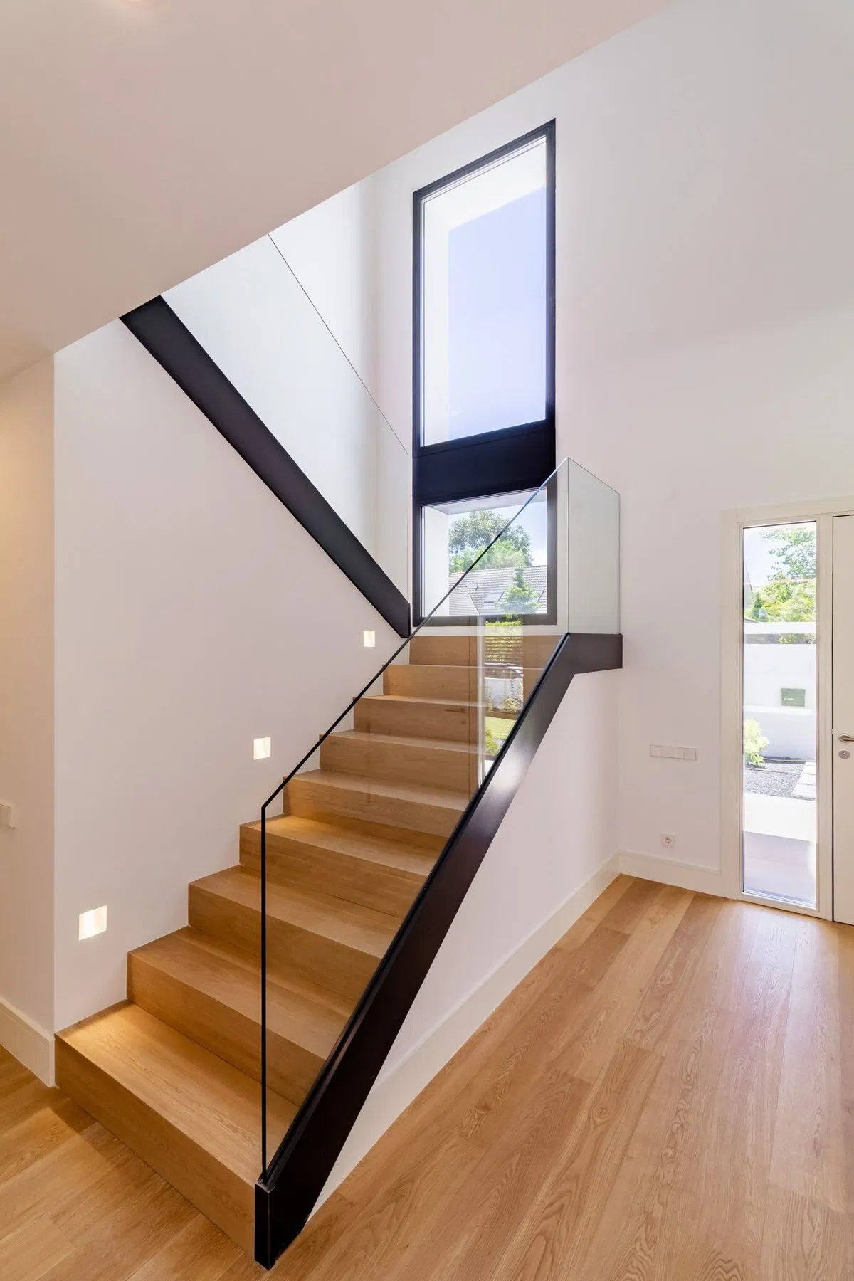 Outstanding Value Polished Detailing Enduring Skeleton Innovative Vision Personalized Facility Wholesale Distinguished Luxury U Channel Glass Railing