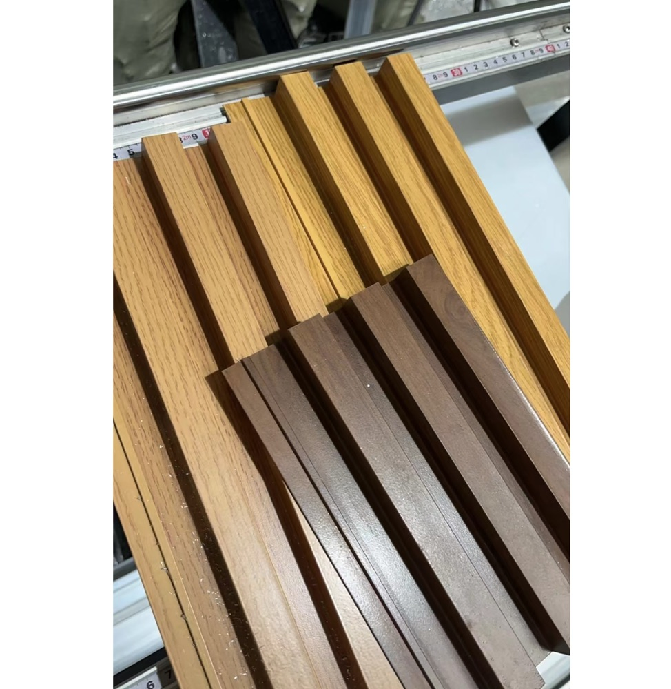 Full Automatic Grid Garage Door Automatic Opening Mechanism Sectional Insulation Garage Door