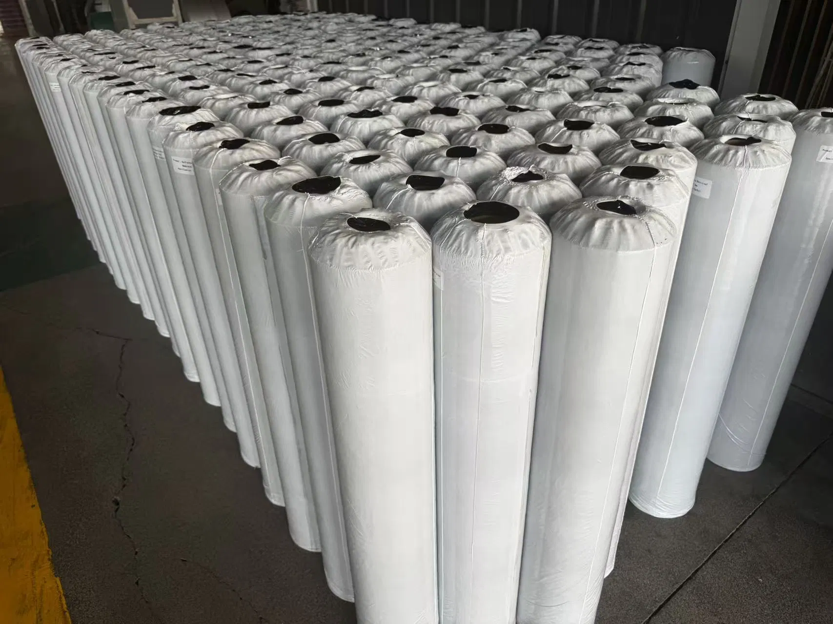 Roofing Waterproof Material Self-Adhesive Bitumen Waterproof Membrane for Various Buildings