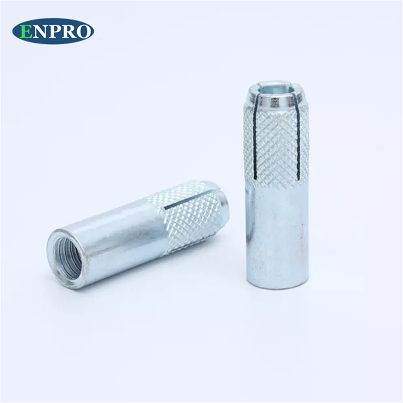 Анкерный болт распорный M6-M12 для бетона