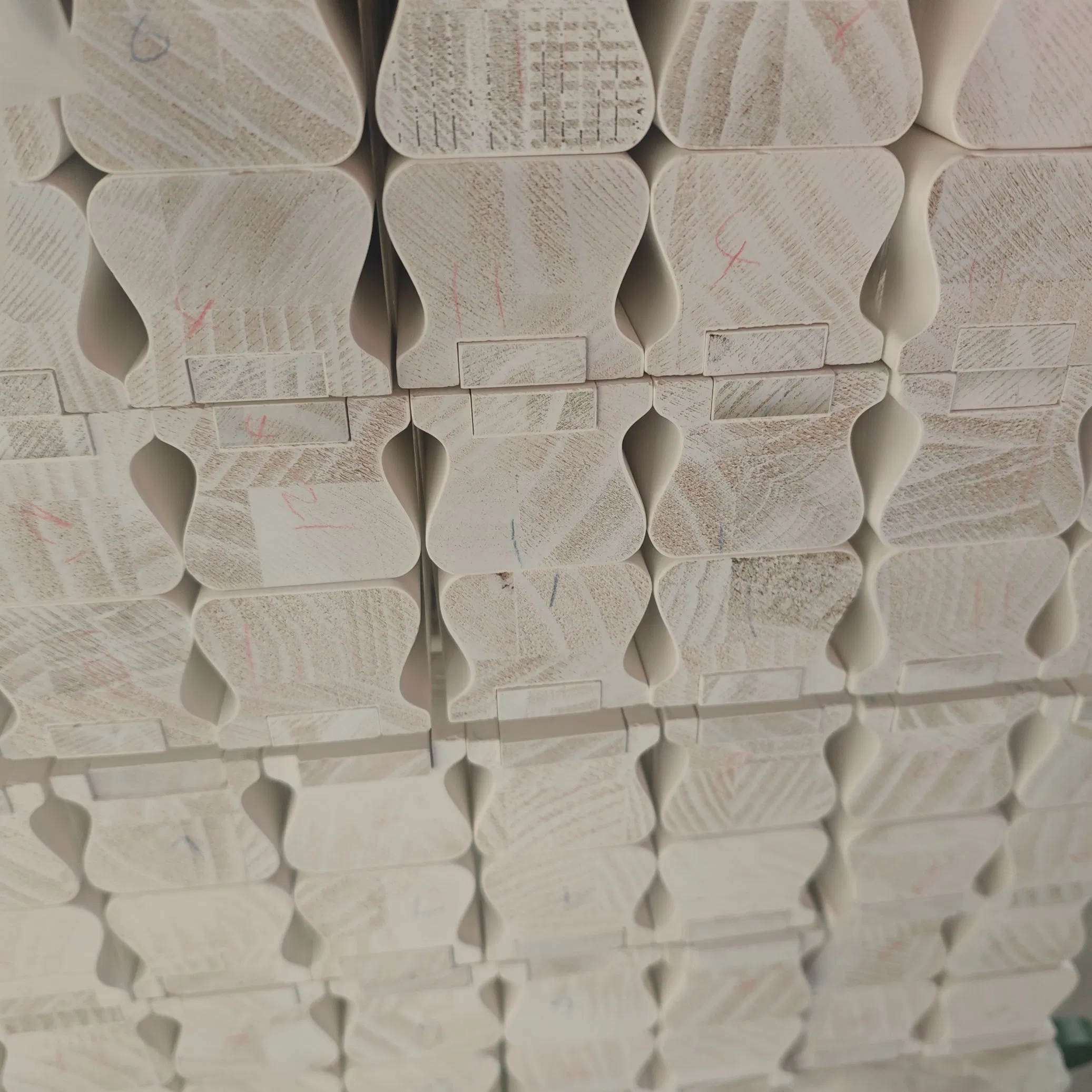 Wholesale Primed Pine Wood Handrail Stair Railing for Home Building Balcony Indoor Application