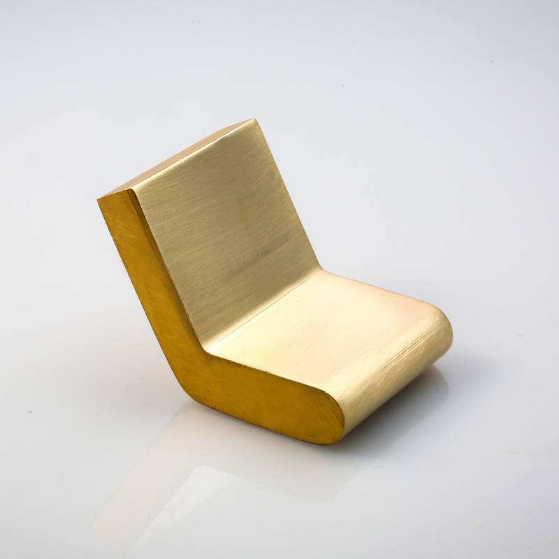 Premium Copper L-Shaped Metal Tack for Stylish Dé Cor Brass Strip