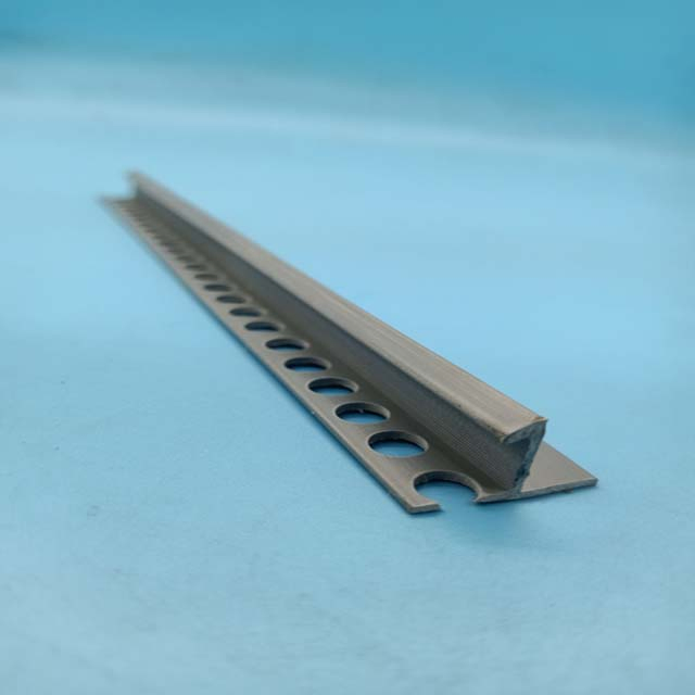 PVC Drywall Corner Bead Plastic 1-1/4'' Vinyl Stucco Corner Bead Plaster for Gypsum Board Wall Interior