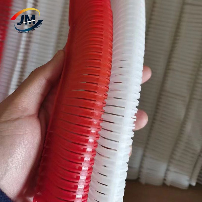 Plastic Floor Heating Clip Nails 40mm-60mm for Fixing Underfloor Heating Pipes
