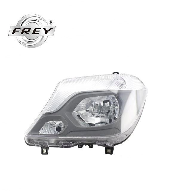 Противотуманная фара Mercedes Sprinter 906 (OEM: 9068200361)