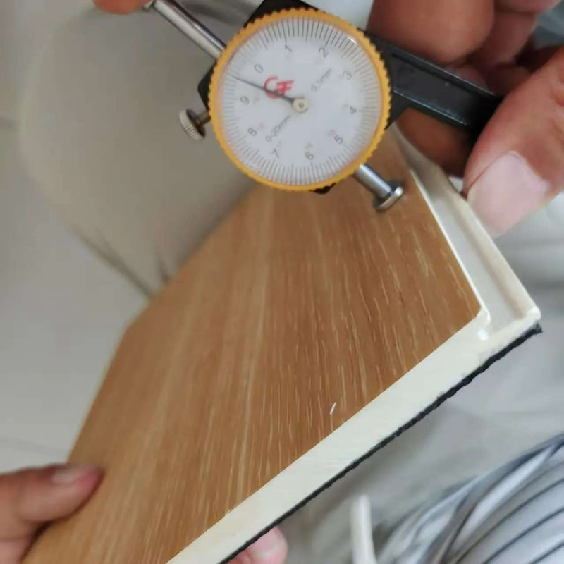 Best Price Waterproof Luxury Stone Wood Plastic Vinyl Floor Cheap Parquet Antibacter Spc Plank Spc Click Flooring Plastic Wood Plank Flooring