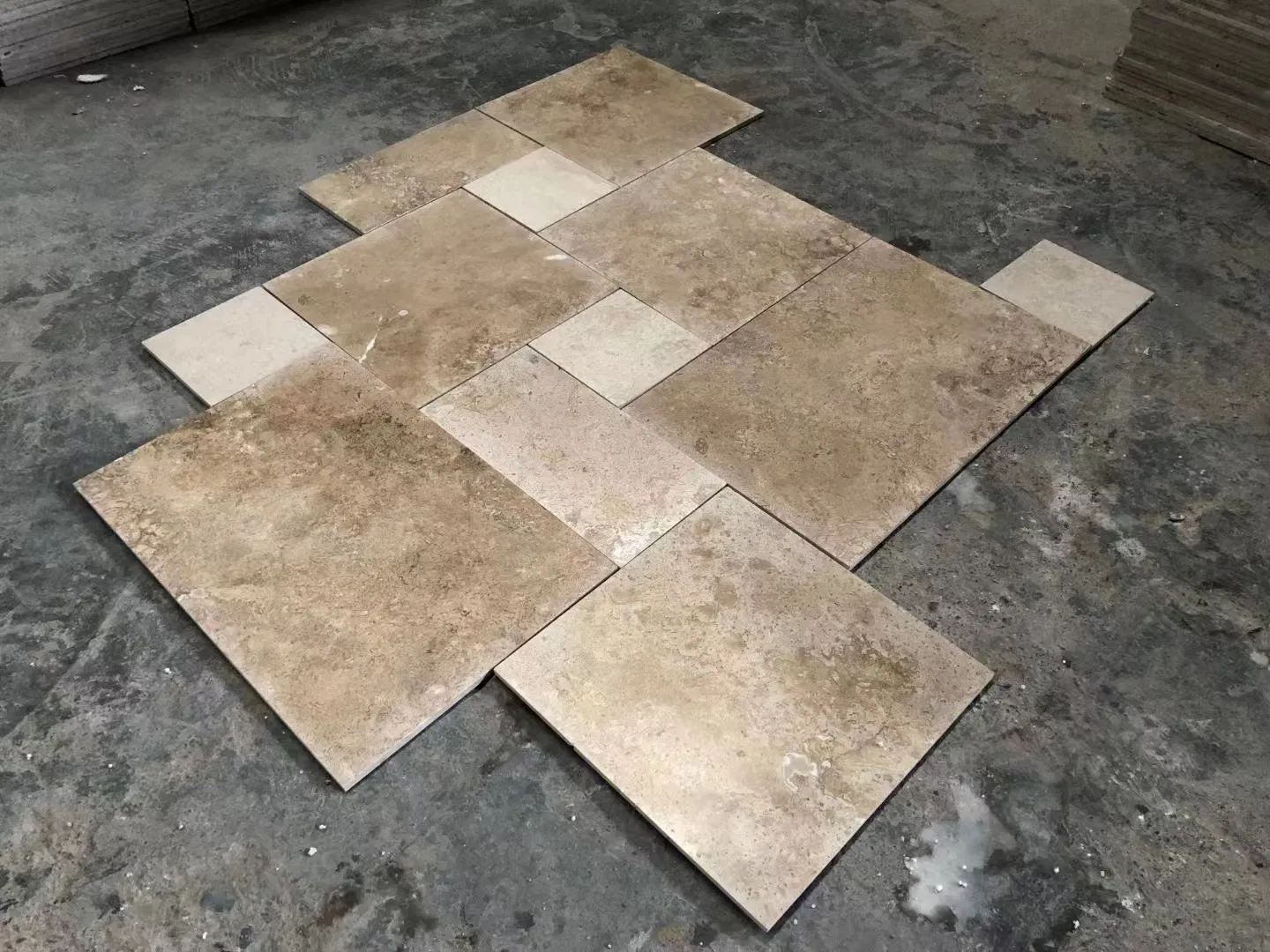 French Pattern Coffee Travertine Tile for Outdoor Pavers for Kitchen/Bathroom/Living Room/Swimming Pool/ Floor Tile