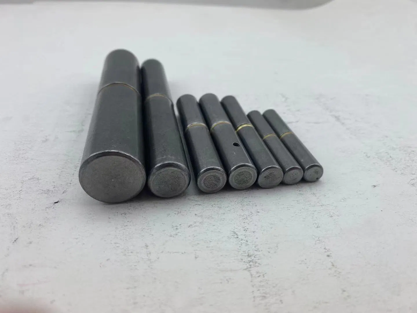 Size Customized Door Shaft Welded Hinge of Iron Door with Bearing