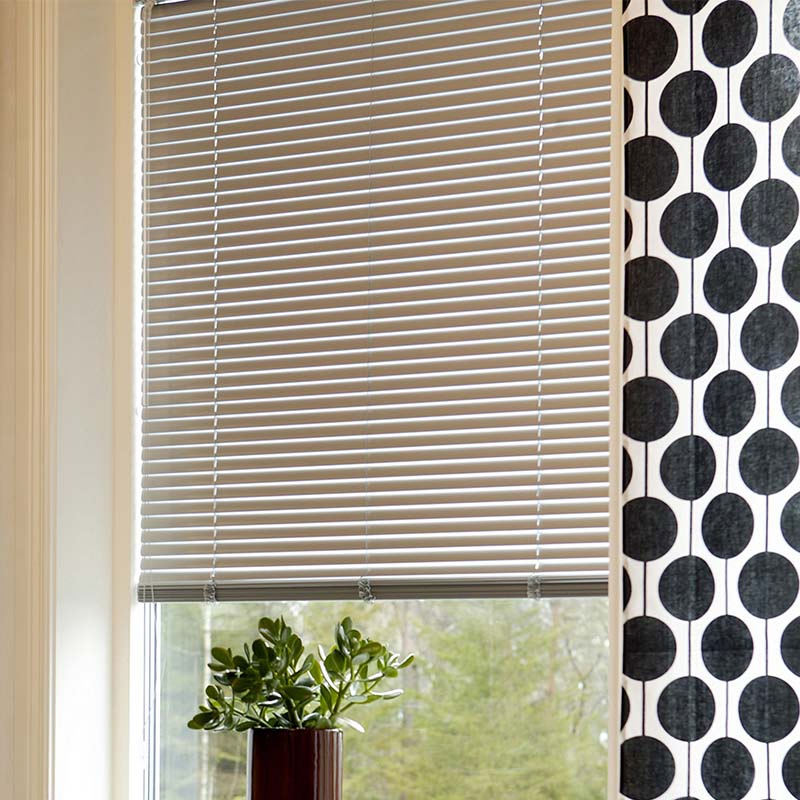 Safe Design Cordless PVC 50mm Venetian Blinds Window Covering for Children Room