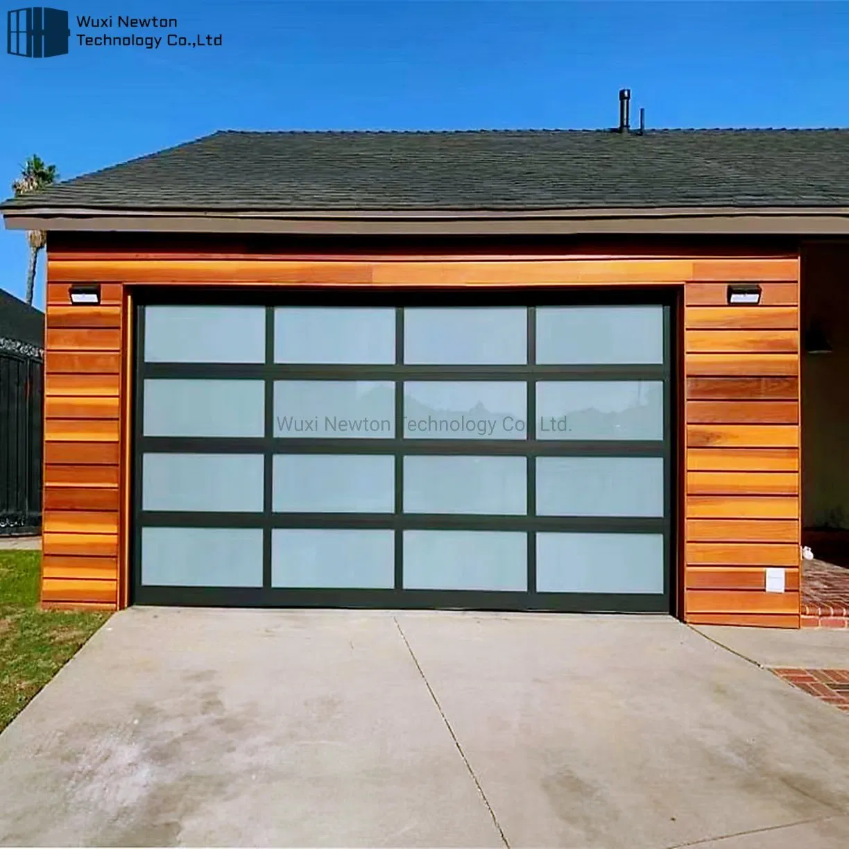 Customized Motorized Panoramic Clear Aluminum Frosted Glass Sectional Garage Door