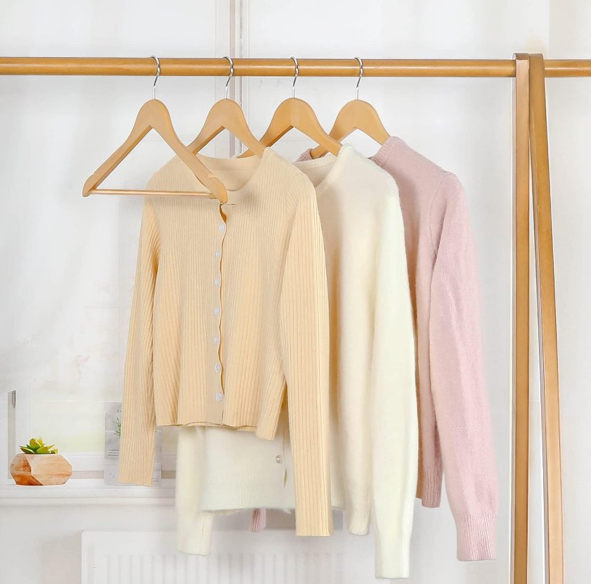 10PCS Set Wooden Hangers Natural Durable Coat Hanger with 360-Degree Rotatable Hook