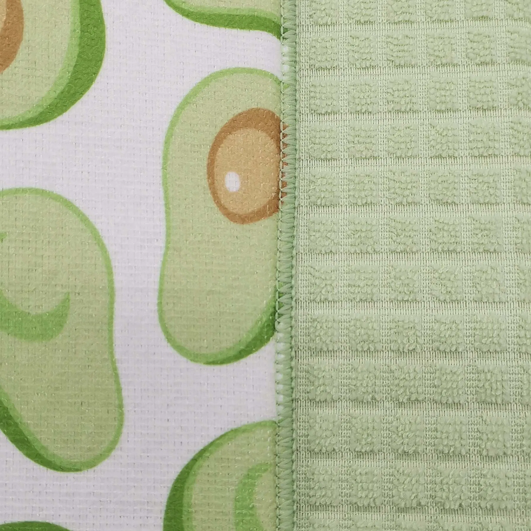 Multi-Purpose Microfiber Table Mat – Durable, Versatile, and Suitable for Dining and Crafting