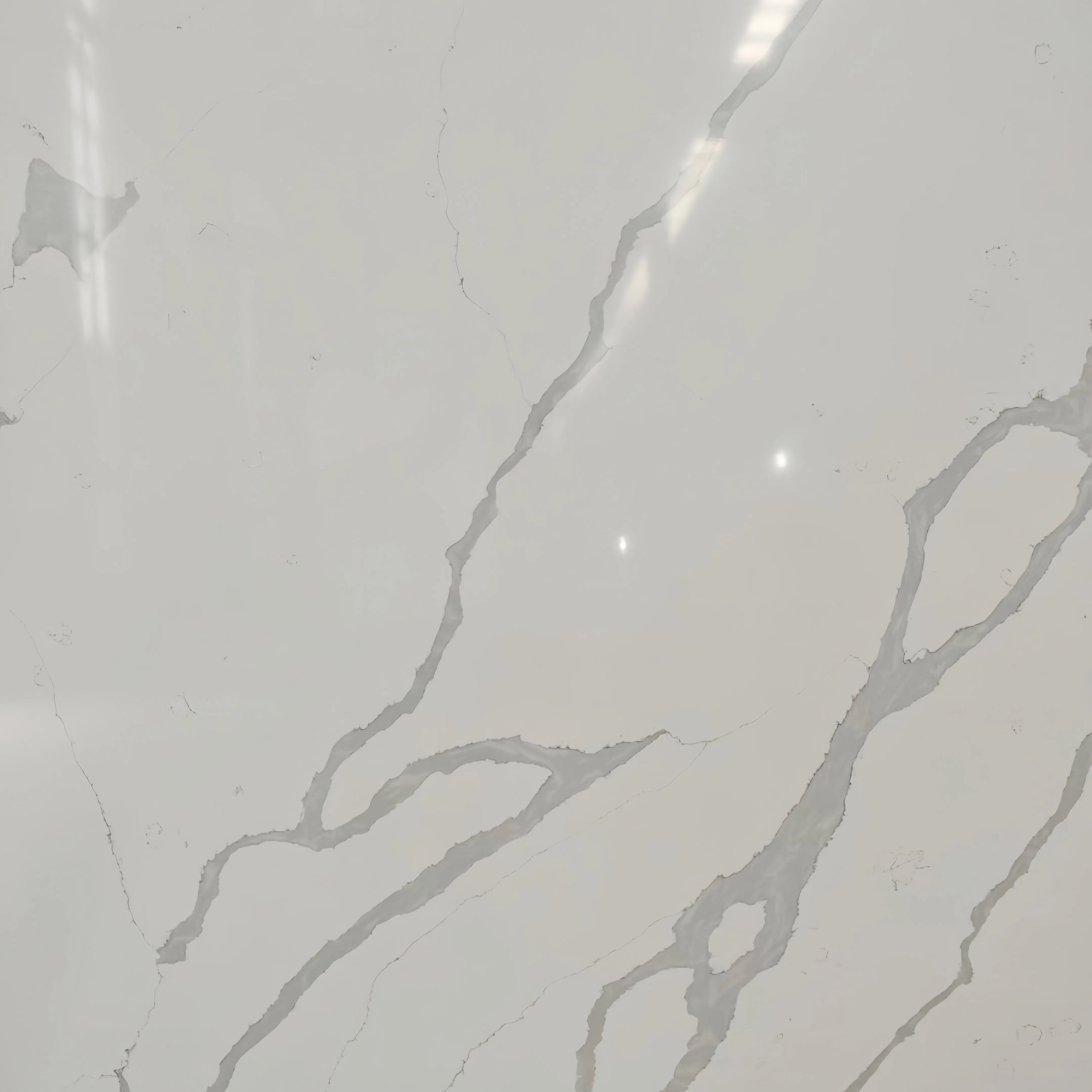 Pari Quartz Stone Slab Building Material Calacatta White Polished Surface Prq6765 3200* 1600*15-30mm for Countertop Kitchen Top/Floor Tile/Wall Tile/Vanity