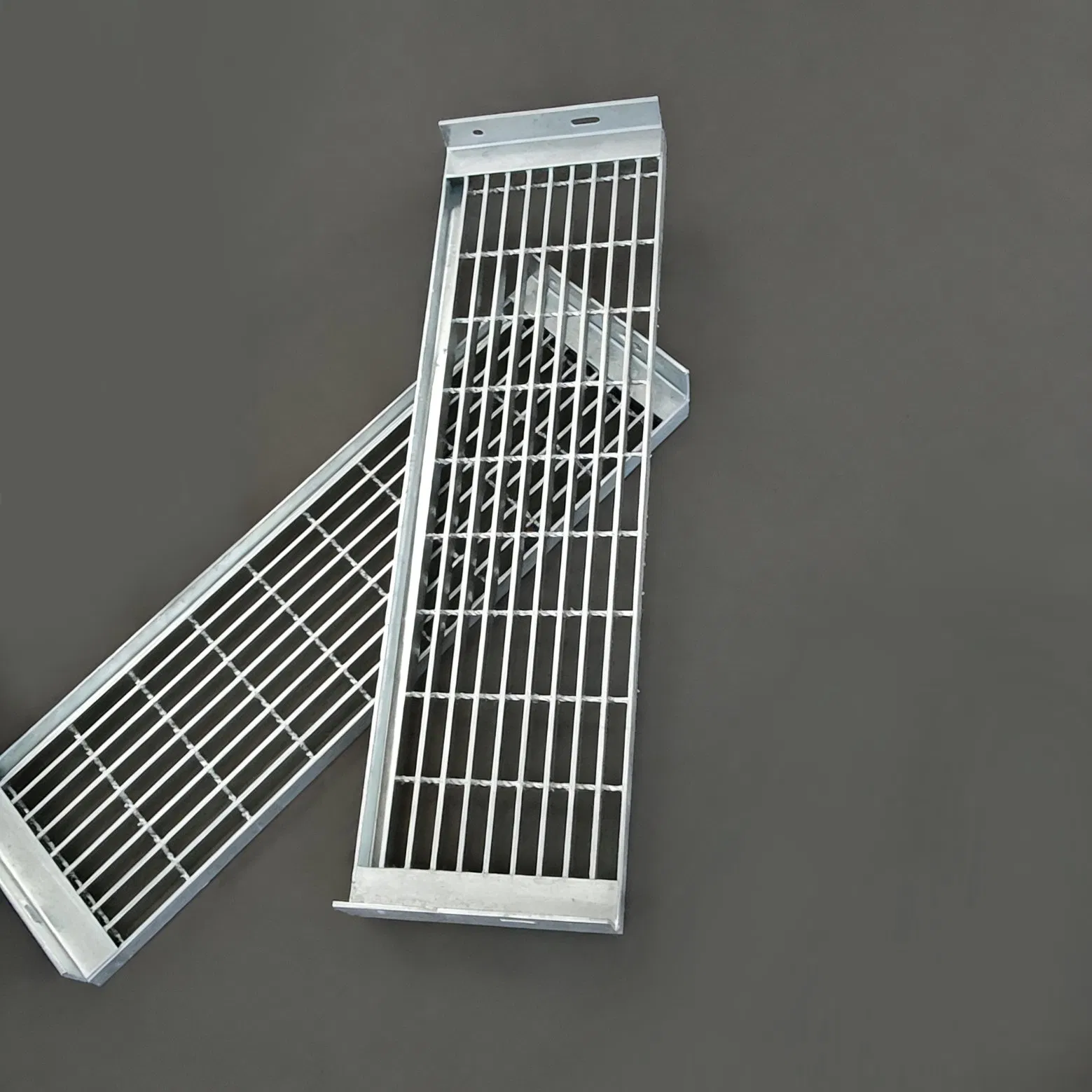Galvanizing Grating Stainless Steel Storage Racks Powder Coating Surface Treatment Platforms with Industry Safety Standard