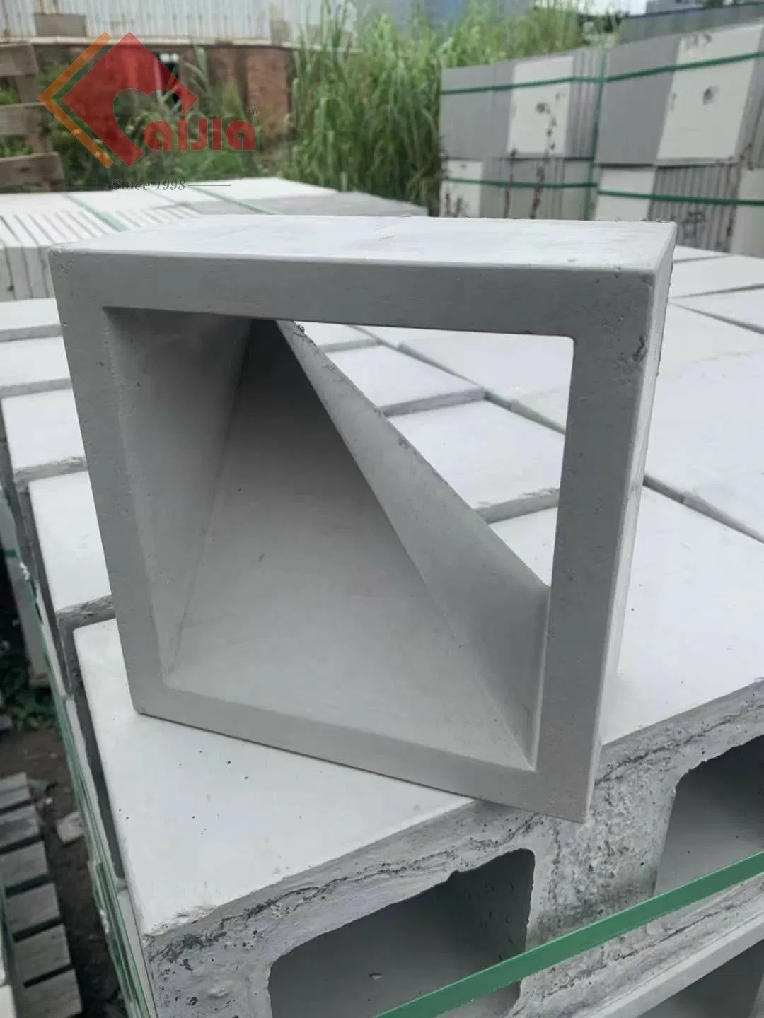 Clear Water Brick Cement Material 200X200mm for Exterior Wall