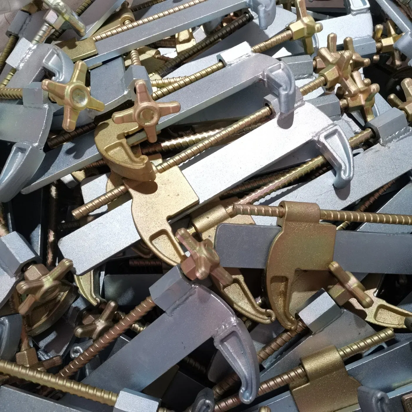 Panel Clamp in Formwork with Tie Rod