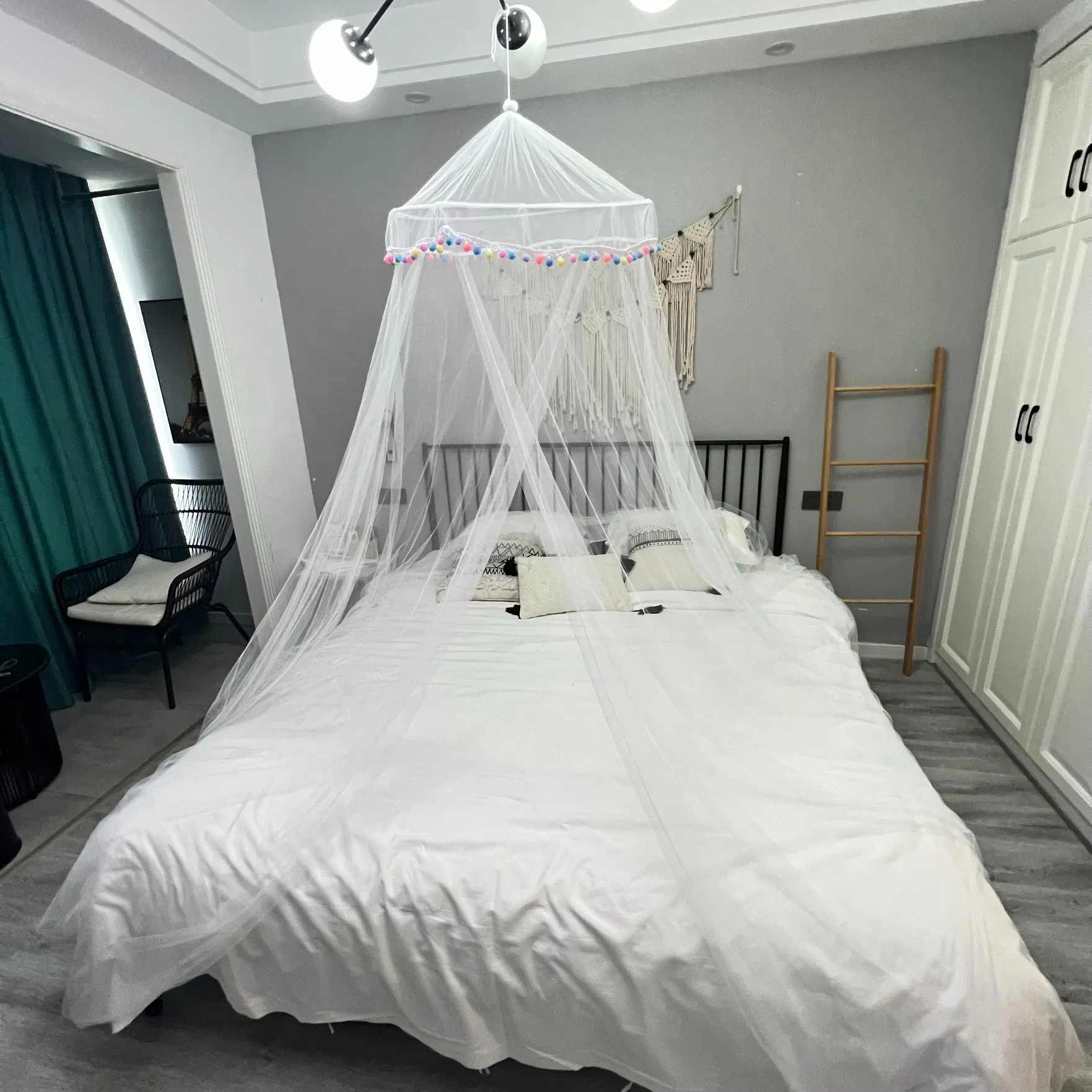 White & Blue Luxury Princess Mosquito Net Wool Ball Decorated Conical Canopy Mosquito Net