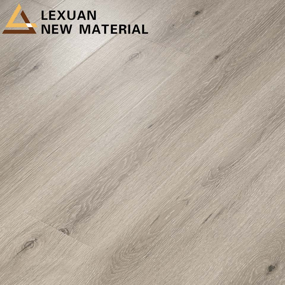 Водостойкий ламинат 8-12 мм с черной основой, глянцевый