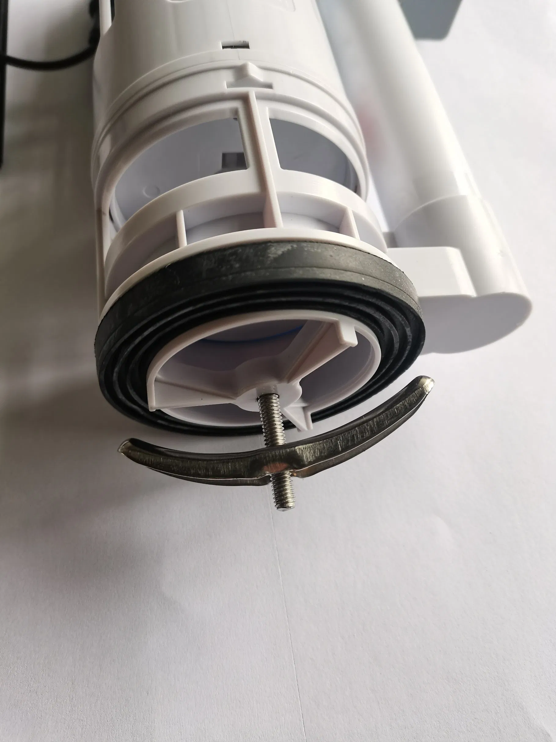 Toilet Flusher Automatic Sensor Toilet Flush Valve with Manual Button