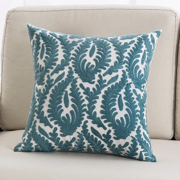 Xinlan Factory Home Sofa Cushion Cover 100%Polyester Classic Embroidery Pillow Case Luxury Throw Pillow Cover