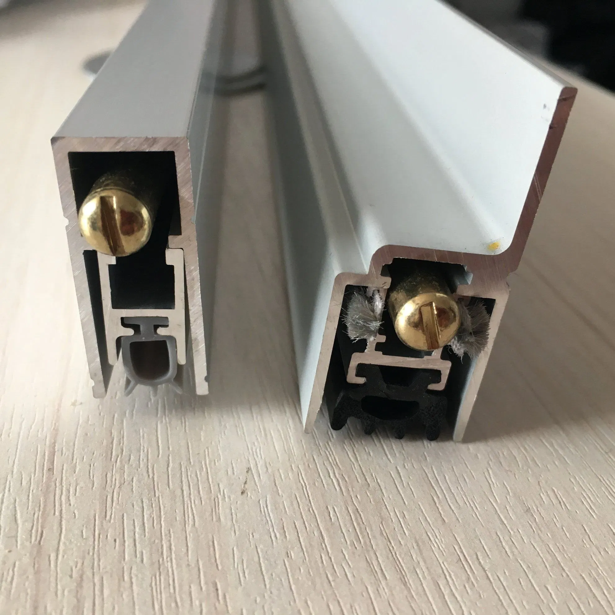 Automatic Drop Seals EPDM Foam Rubber Strip Aluminum Door Bottom Seal