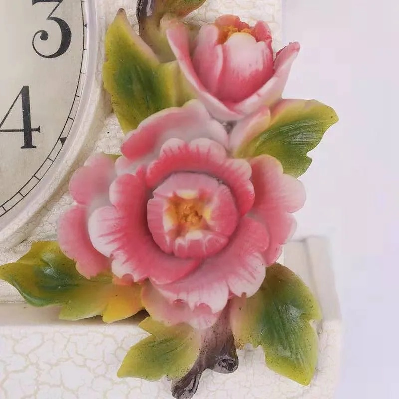 Decorative Wall Clock Innovative European Cuckoo Bird Design Silent Quartz Movement