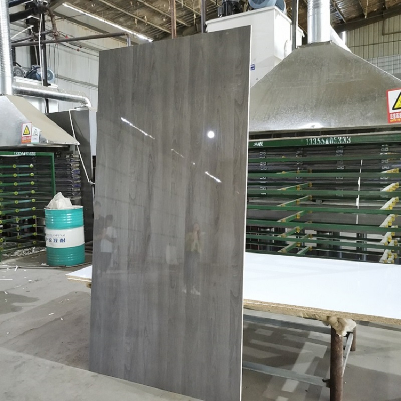 China Factory 18 mm Melamine Faced MDF/Particle Board for Furniture