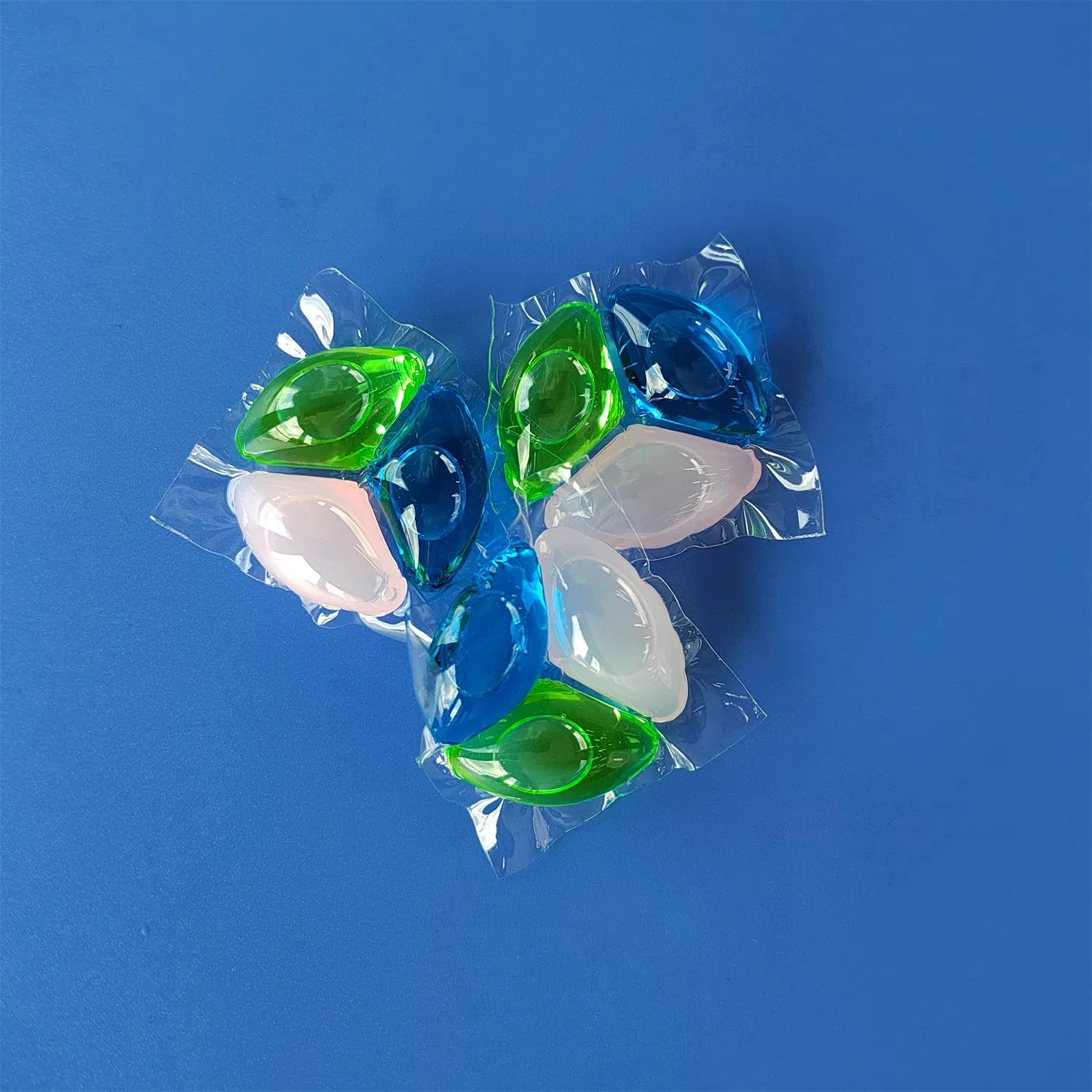High-Efficiency Laundry Detergent Pods with Customizable Colors for Clothes Washing