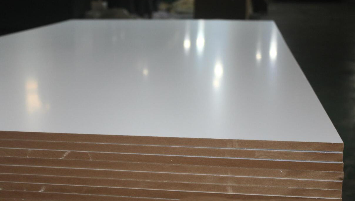 12mm 15mm 18mm White Melamine Faced Board MDF Medium-Density Fibreboard for Furniture