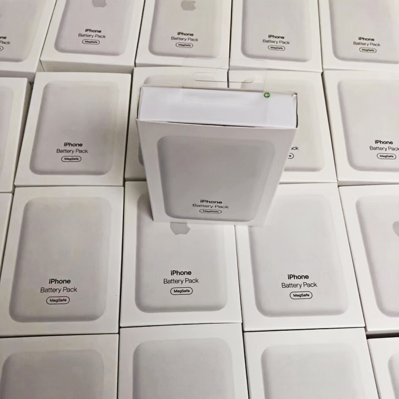 Магнитный пауэрбанк Magsafe для iPhone