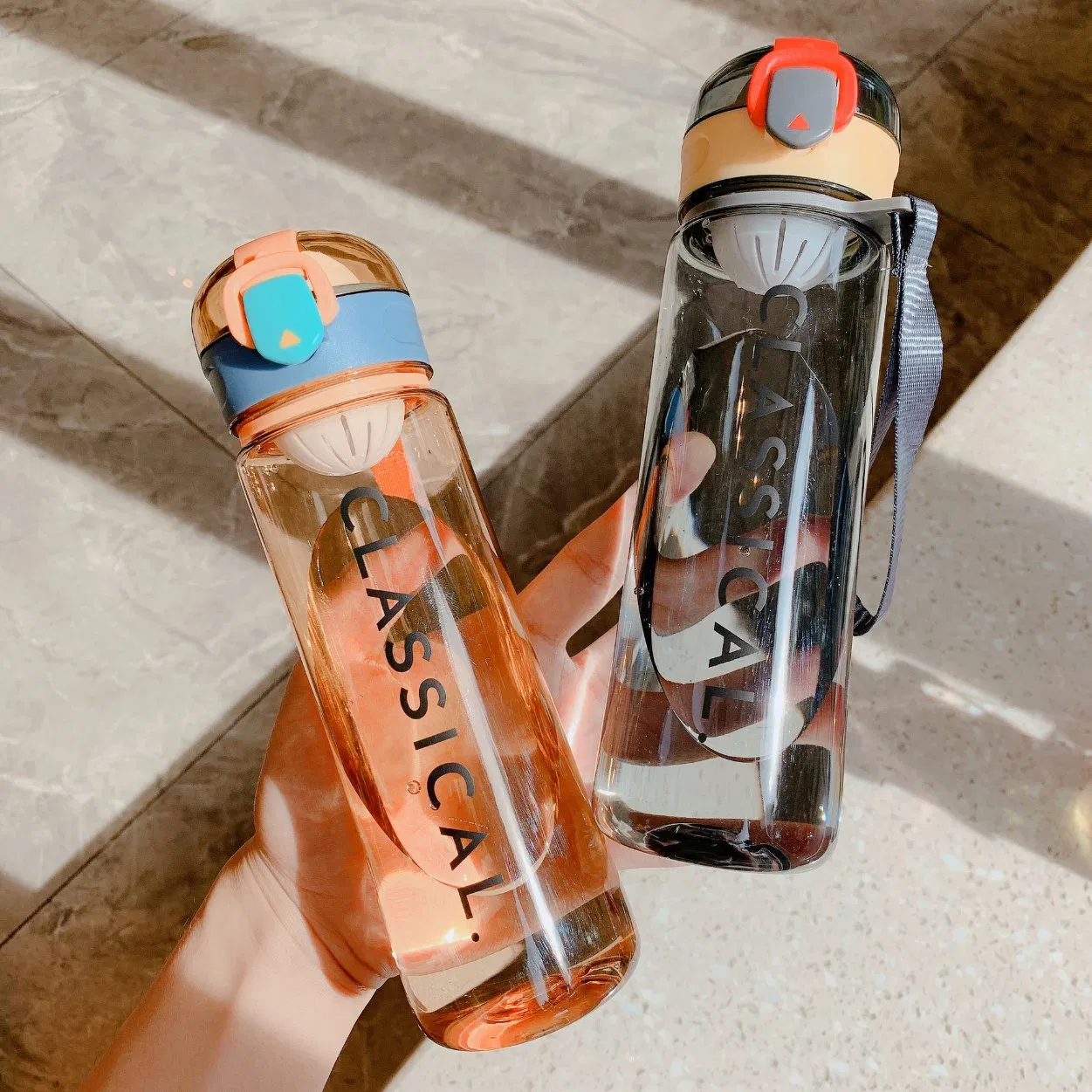 Custom Logo Bouncing Cover Plastic Sports Gym Car Portable Tea Water Cup Bottle with Rope Lifting