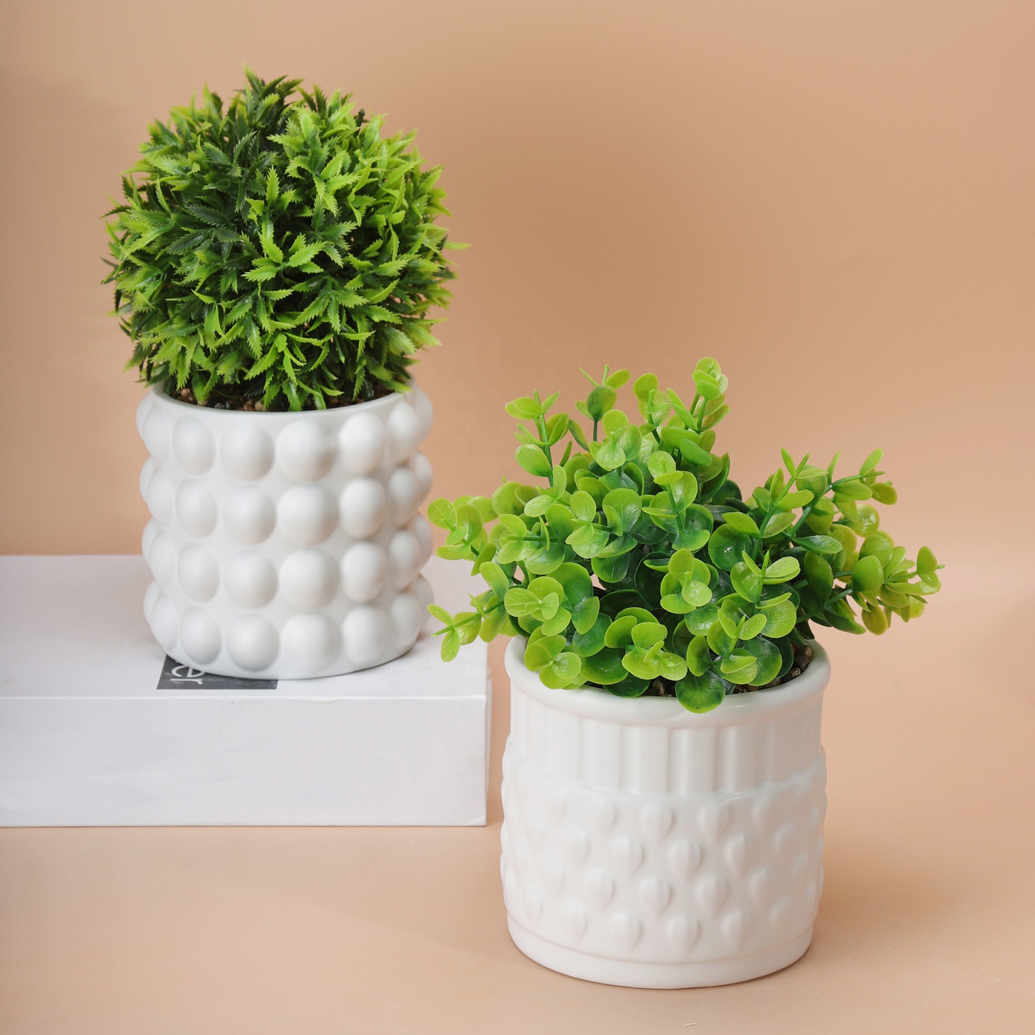 Горшок керамический садовый с растениями