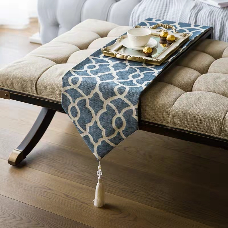 High Quality China Factory Polyester Yarn Dyed Kitchen Textile Jacquard Table Runner