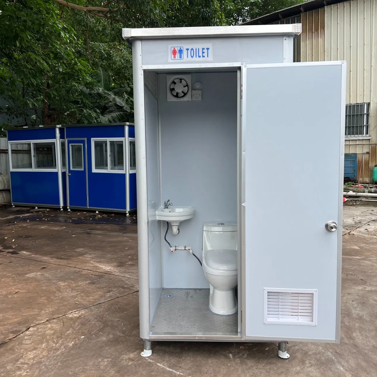 Wholesale Cheap Price Outdoor Portable Chemical Cabin Mobile Movable Portable Toilet