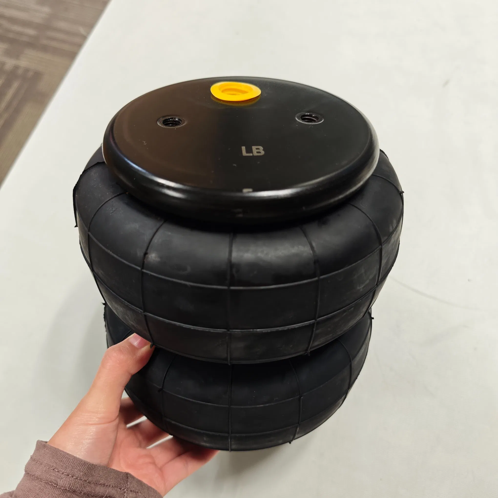 Пневматическая рессора из натурального каучука Bend Style 2E2600