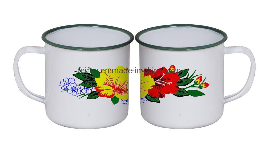 Большая эмалированная кружка с цветочным декором