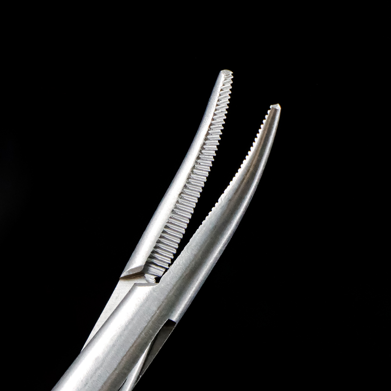 Professional Medical Grade Stainless Steel Hemostat Ultra-Secure Locking Mechanism Ergonomic Anti-Slip Grip Precision Jaw