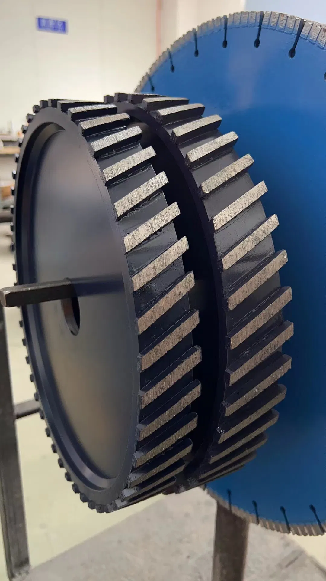 Профильный алмазный круг 350мм для гранита