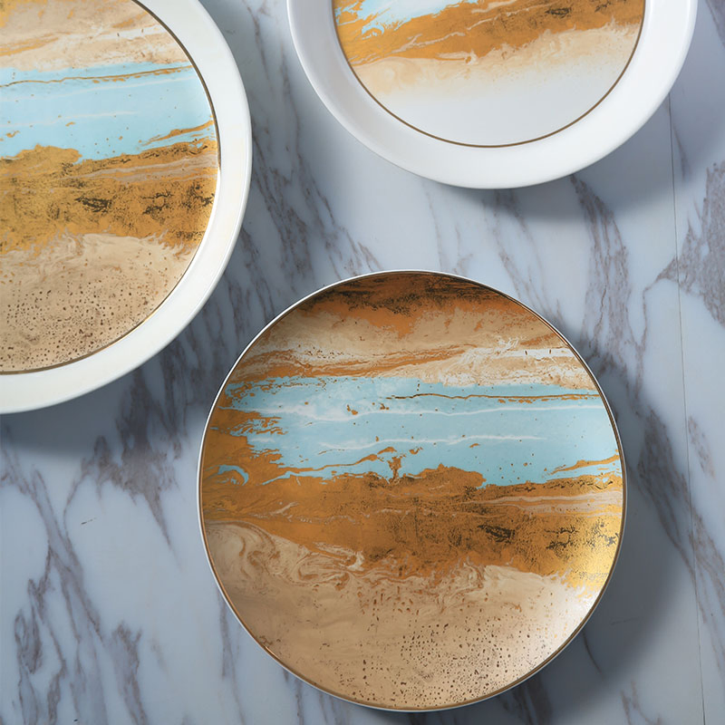 Wholesaler New Arrived Personalized Elegant New Bone China Plates Customized Design Ceramic Plates with Gold Rim Set 4 for Gifts
