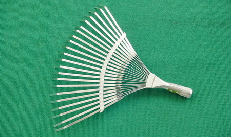 Durable Garden Rakes for Efficient Yard Garden Working and Landscaping