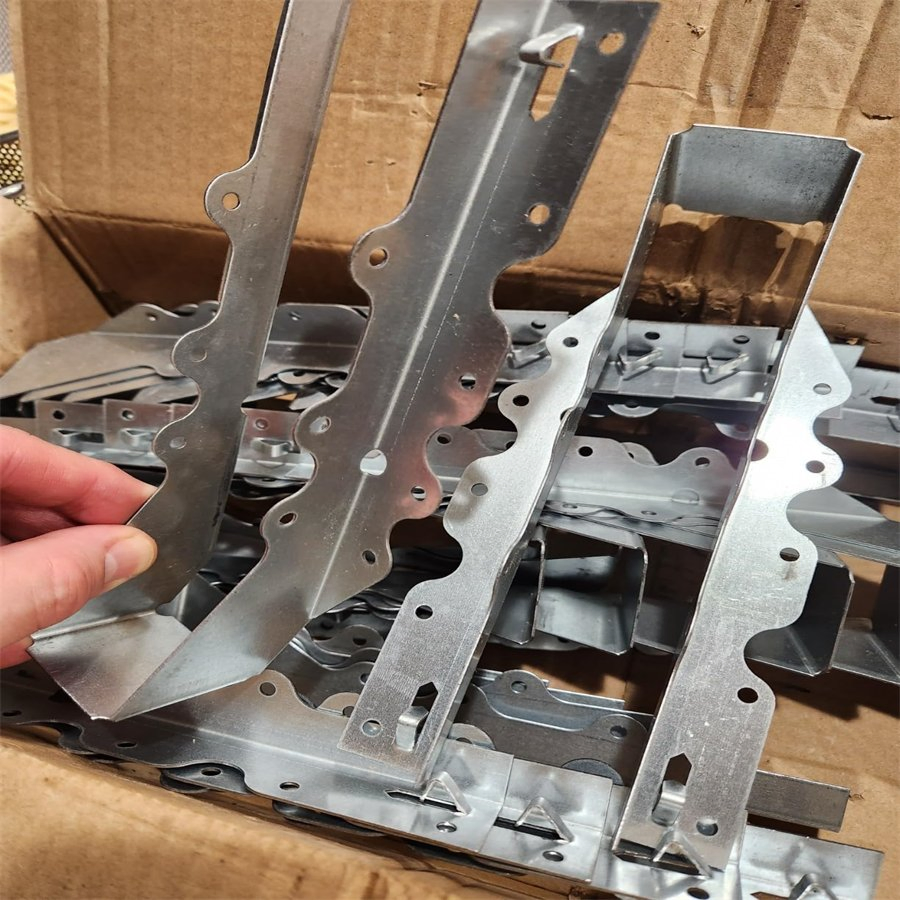 Customizable Galvanized Joist Connector