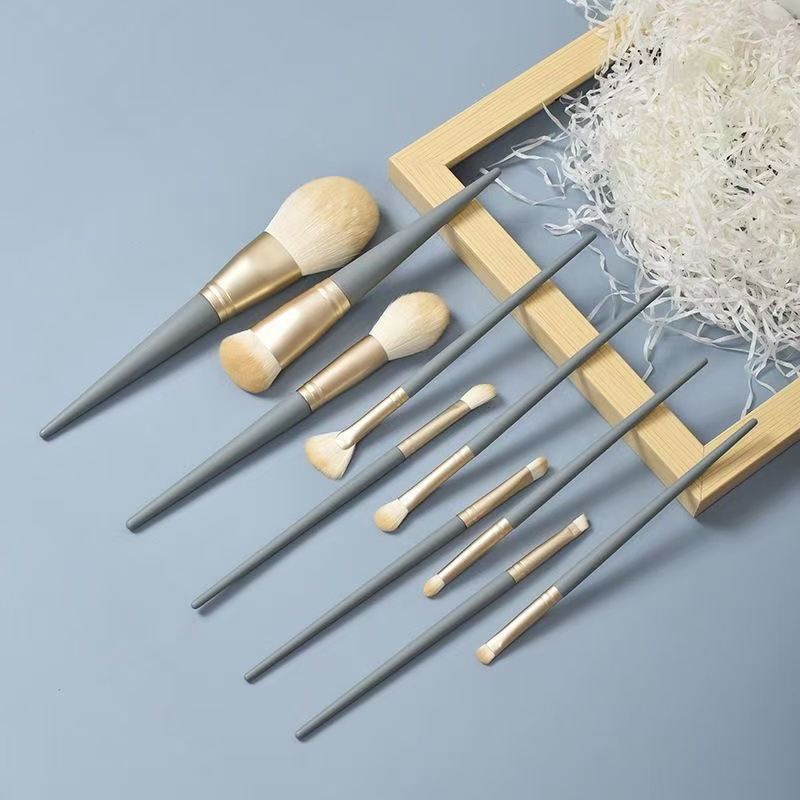 Ergonomic Handle Soft Bristle Makeup Brush Full Coverage Makeup Brush