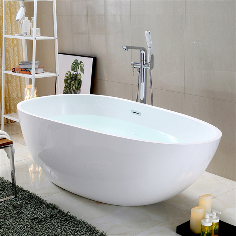 Акриловая массажная ванна с медными стойками