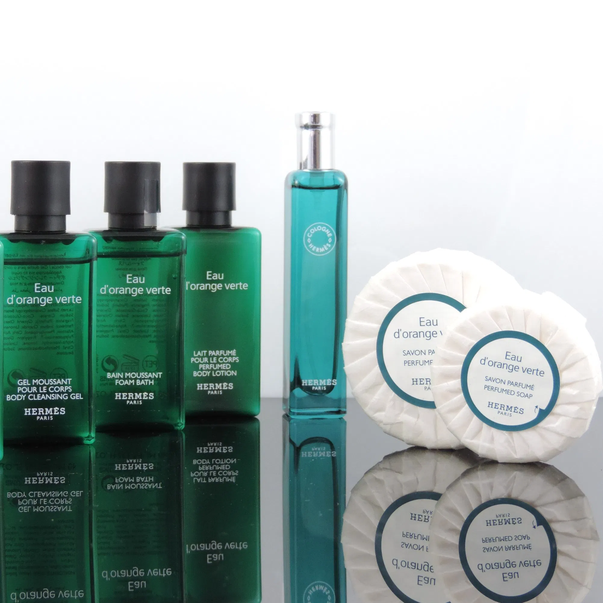 Conditioner in Printed Bottle Type 7 with Hotel Amenities for Hotel Room Using