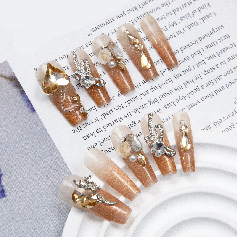 Glamorous Champagne Brown Gradient Press-on Nails with Pearls