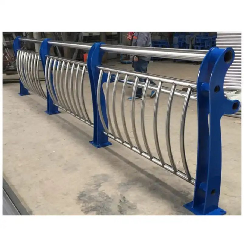 Aluminium/Steel Fence for Courtyard Railing Wall with Beauty Design Handle Railings with Small Door