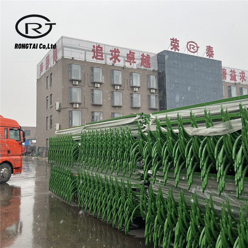 Steel Residential Security Palisade Fence Metal Curved Fence Portable Pickets Wrought Iron Site Fencing