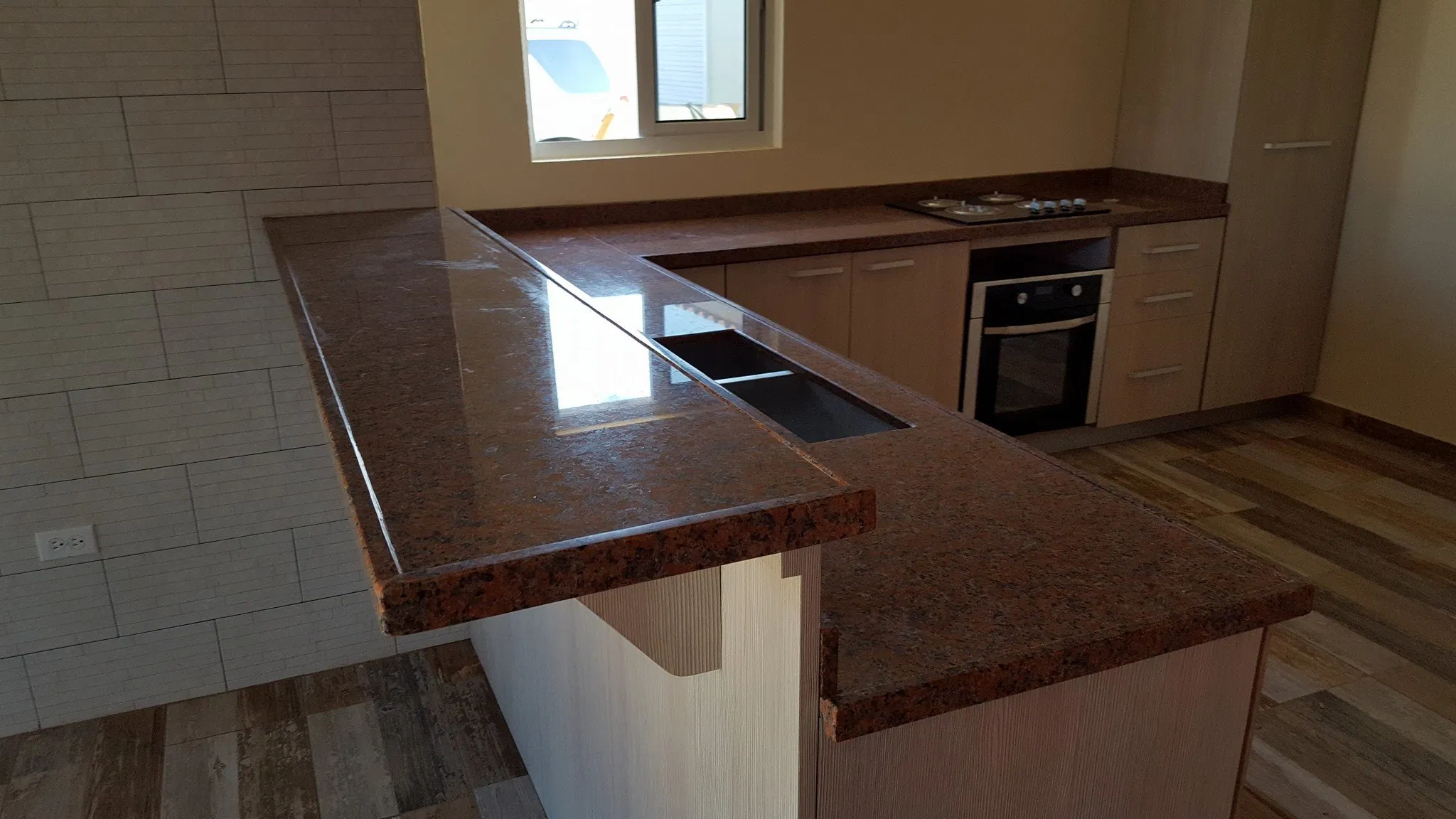 Wholesale Granite Slabs G562 Maple Red Granite Countertops