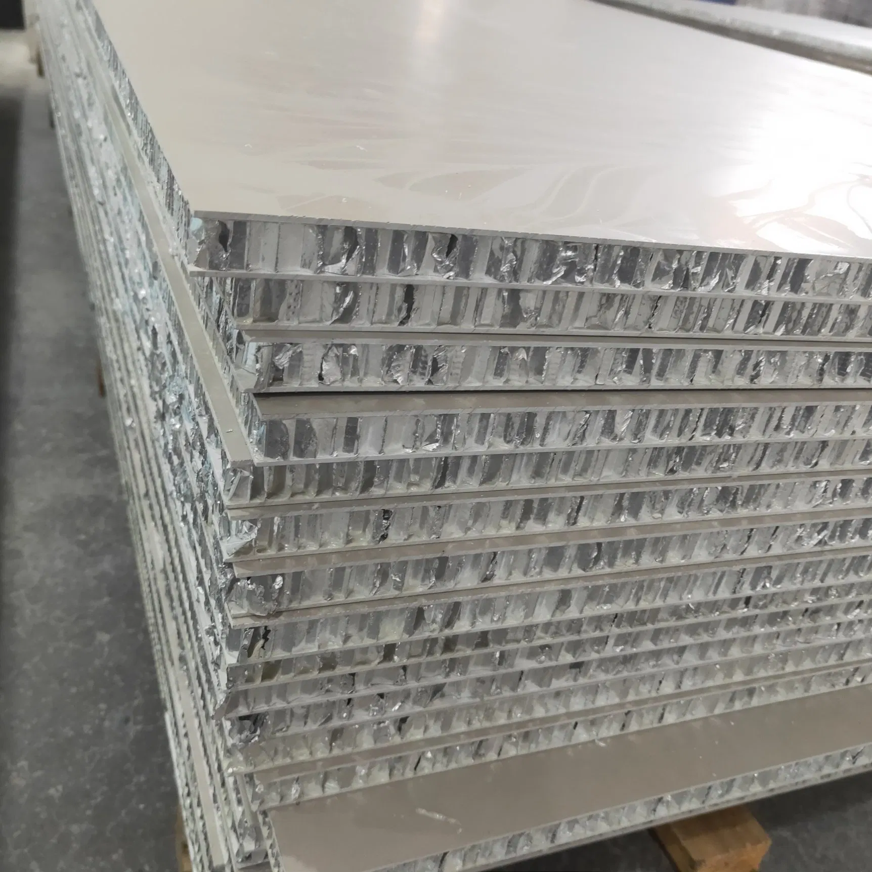 Eco Friendly Light Weight High Strength Aluminum Honeycomb Core Panel