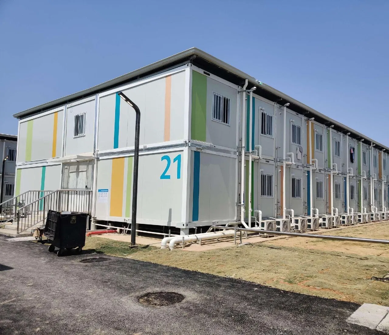 Integrated Housing Movable Container House with Bathroom Toilet for Medical Resettlement Area